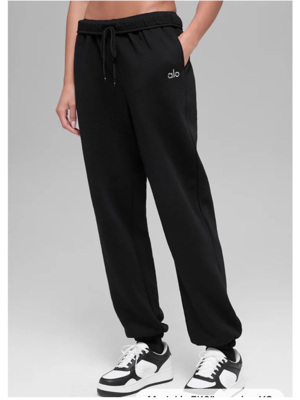 Alo Yoga Black Accolade Sweatpants Medium